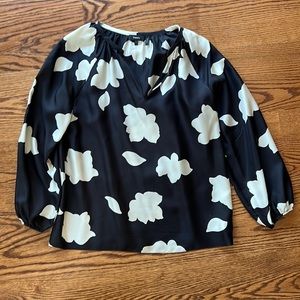 Theory blouse 100% Silk black and white floral print